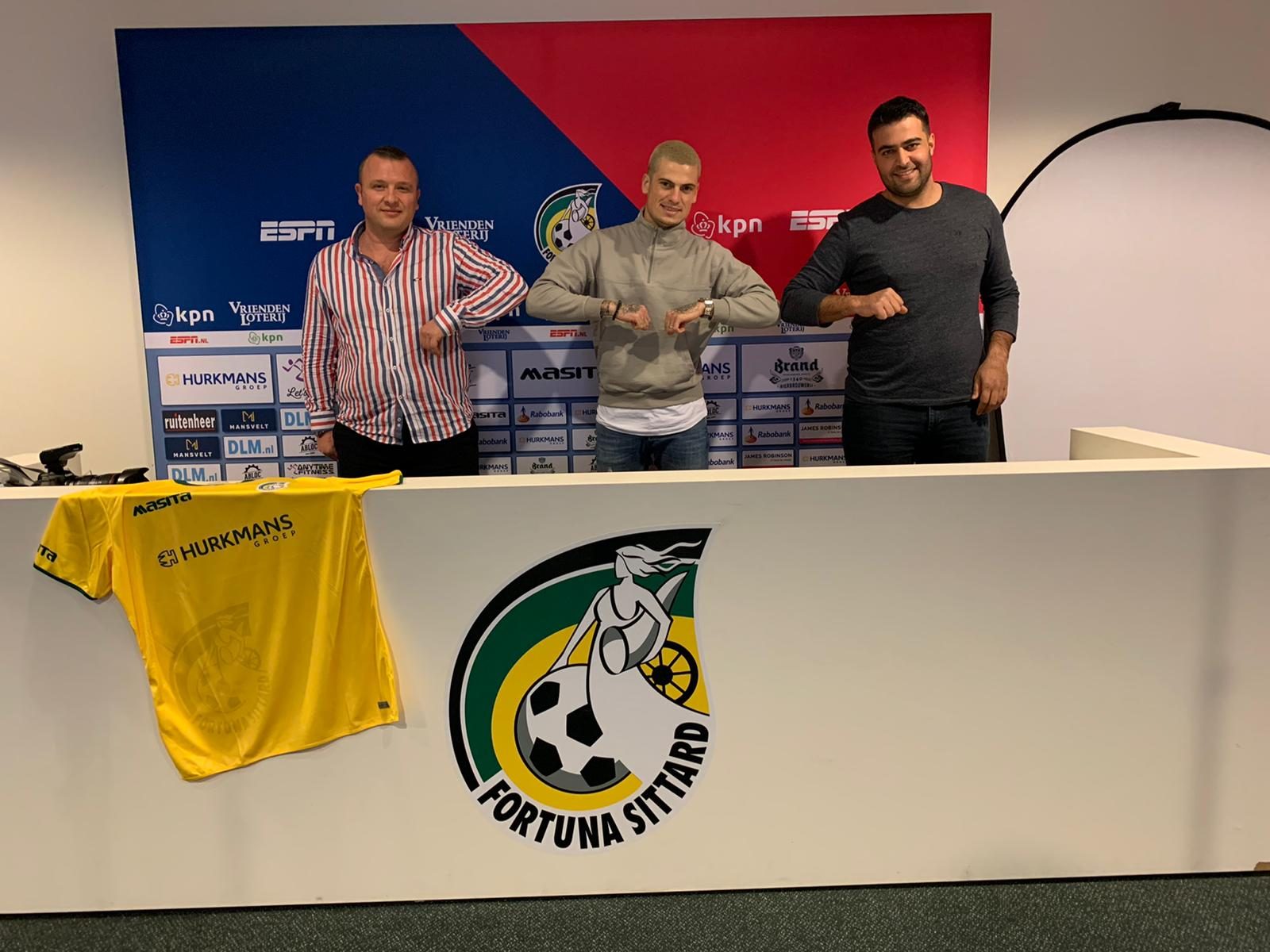 Presentation in the club press room